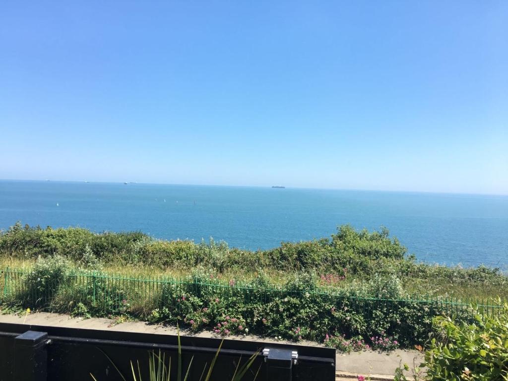 Cliff Top Apartment 3 Bedroom