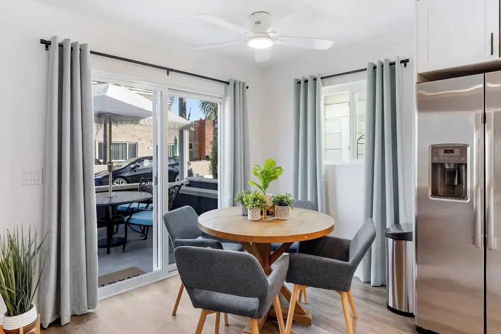 Steps to Sand! 2 Homes in 1 Sleeps 19, Outdoor Space, Walk to Shops & Dining