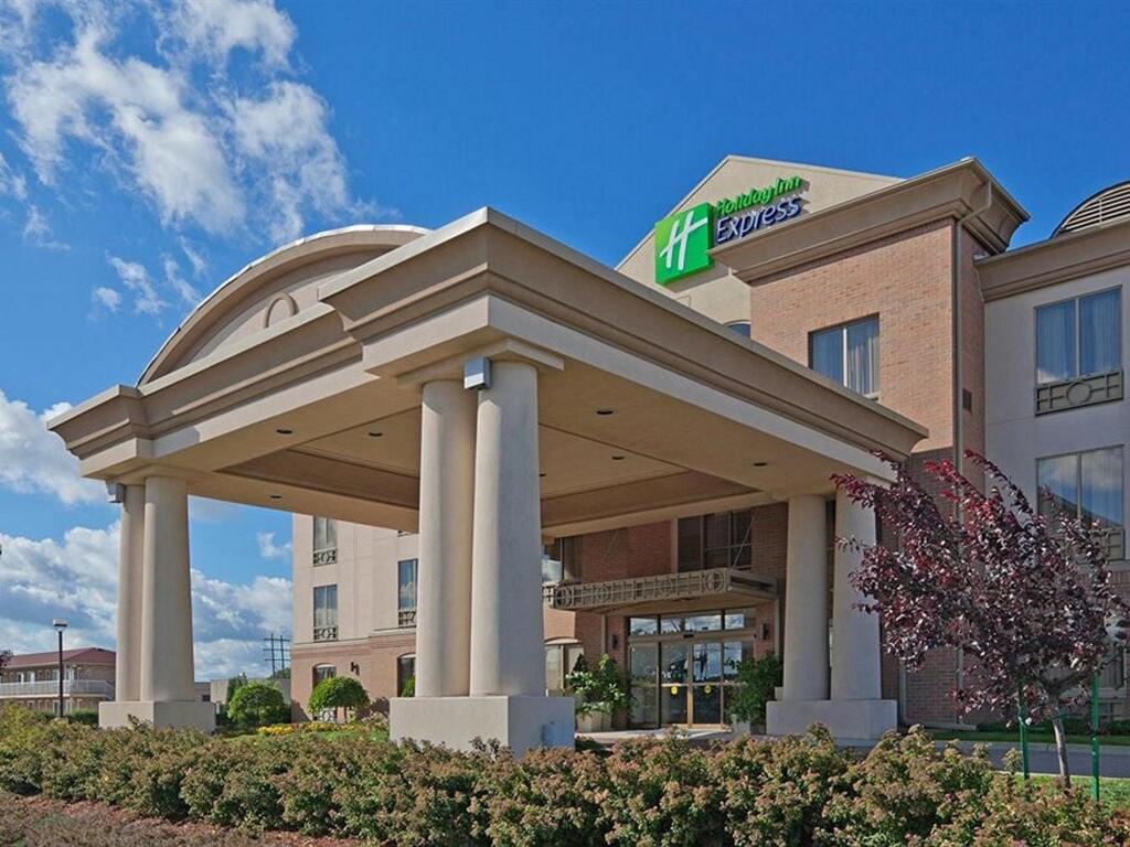 Holiday Inn Express And Suites Guelph