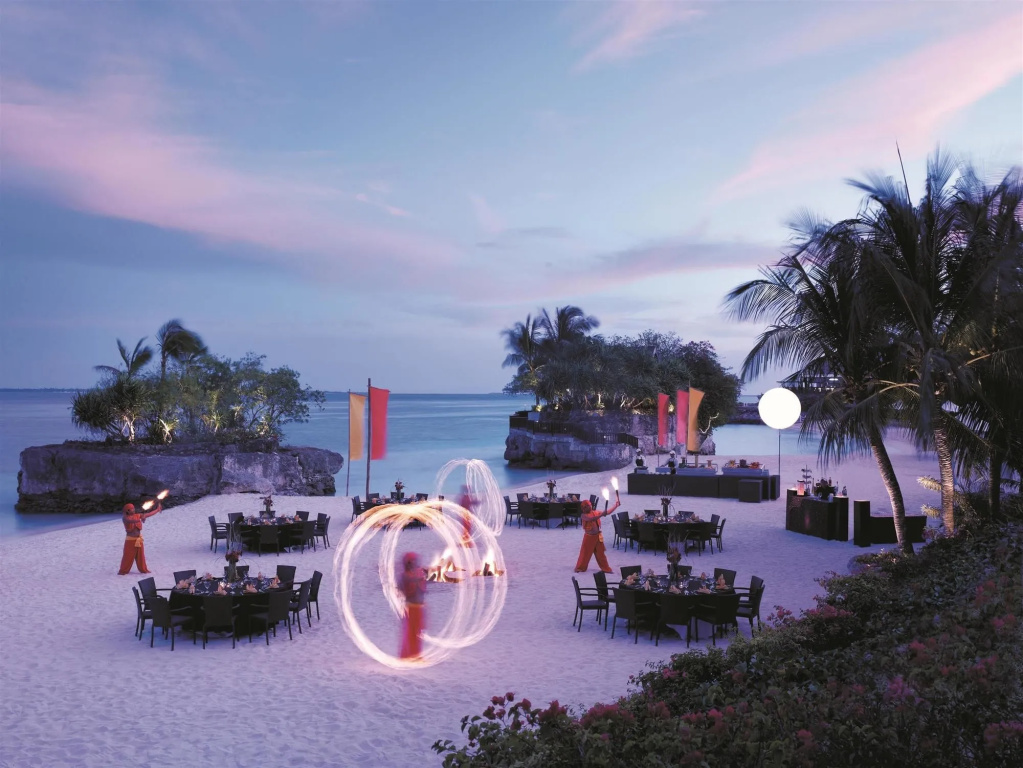 Beach & Waterfront