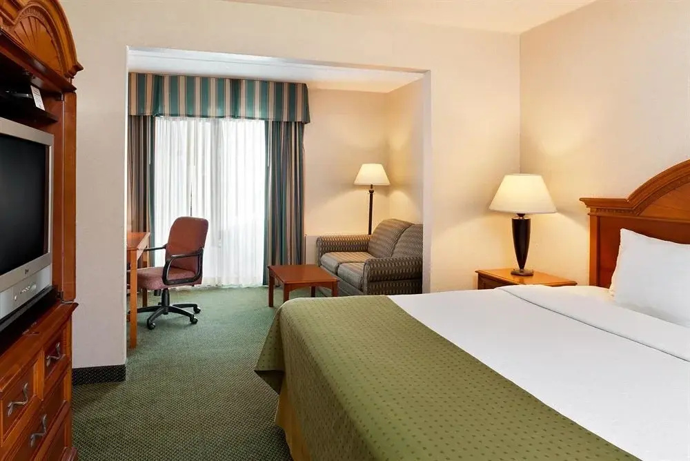 Holiday Inn Hotel & Suites Bettendorf