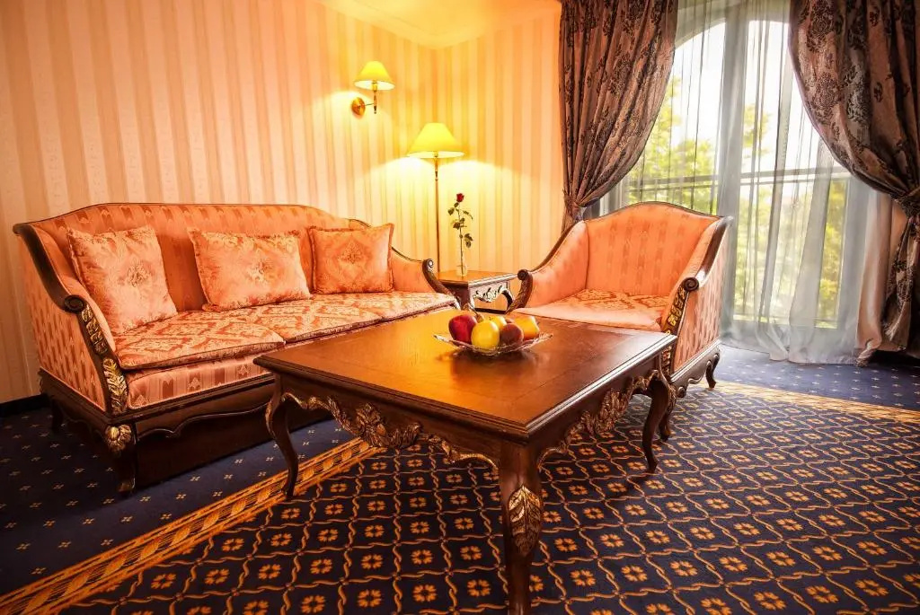 Deluxe Suite