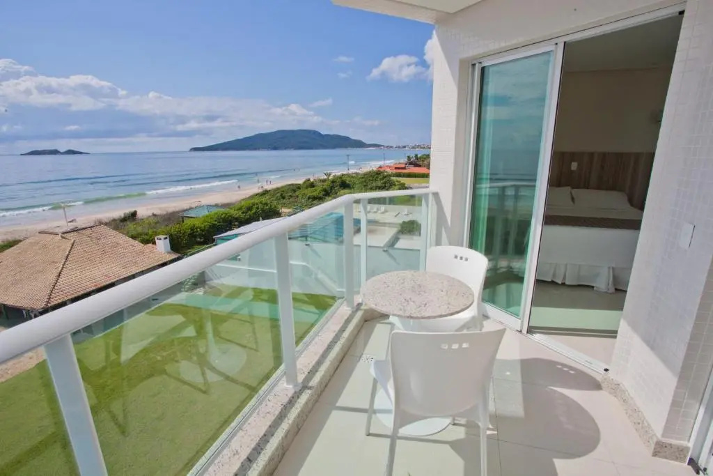 Standard Triple room with sea view