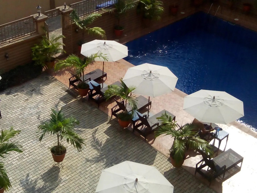 Executive Double Suite with city view full double bed