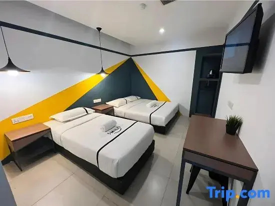 3 Bedrooms Standard Family room