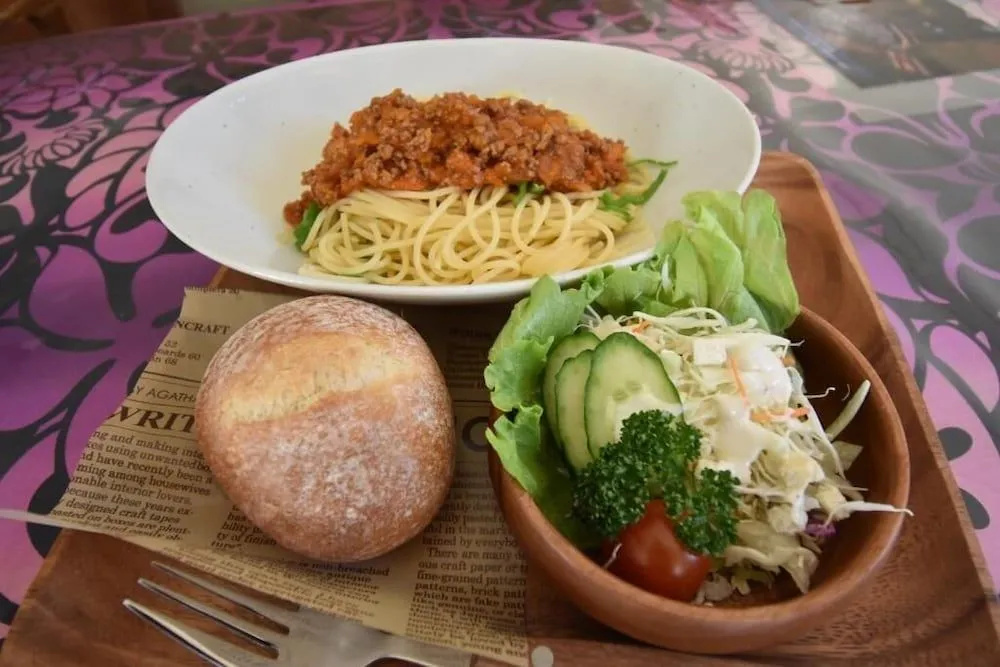 Food & Beverage