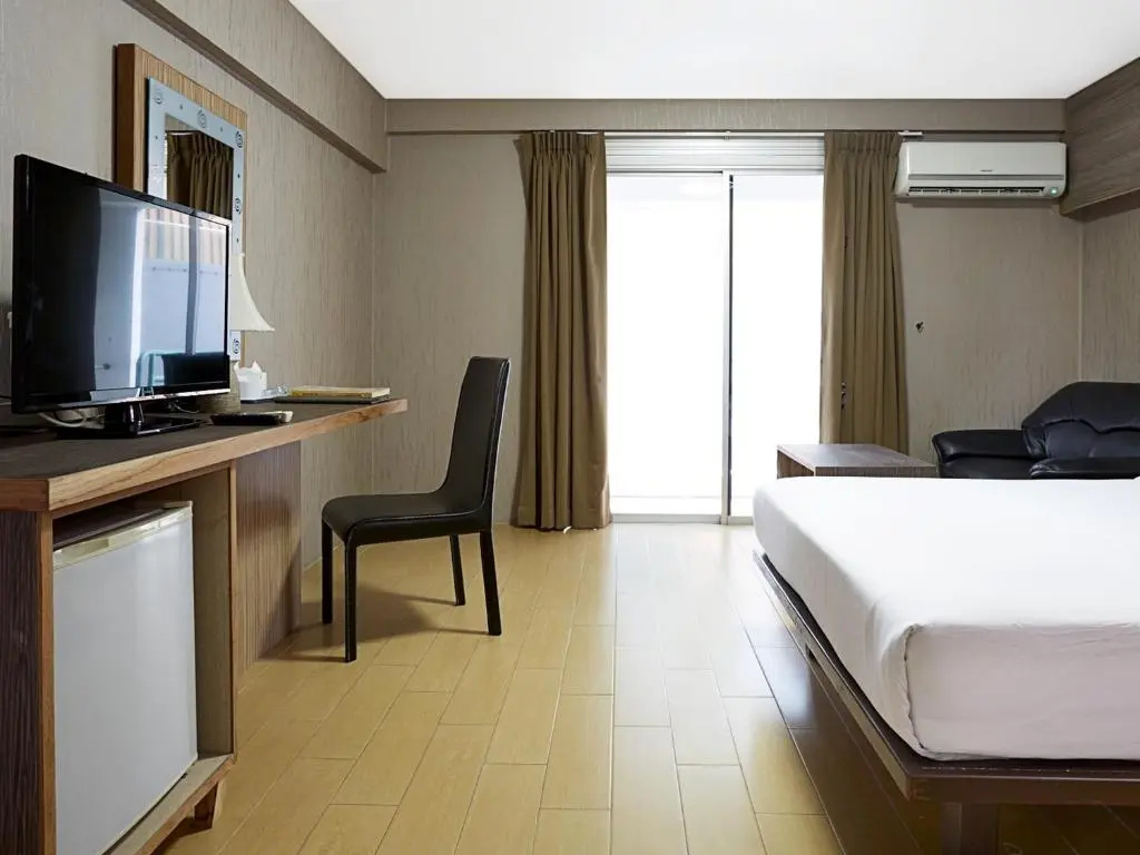Standard Double room (full double bed)