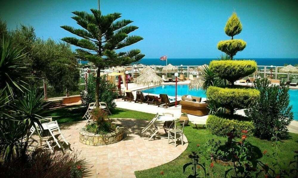 New Kydonia Suites & Studios 4 *