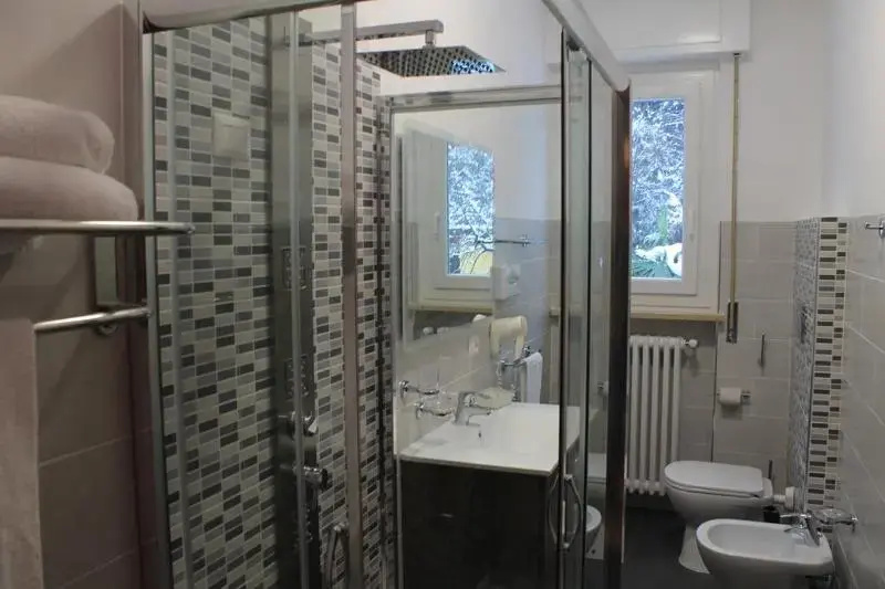 Standard Triple room with balcony