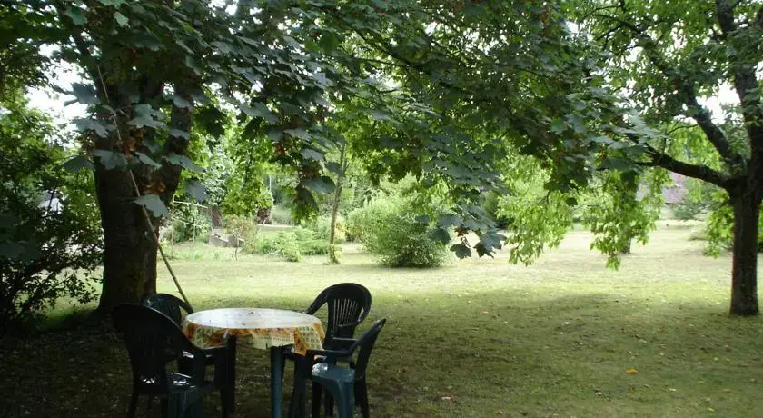 Voir la photo 3 — La Confiance