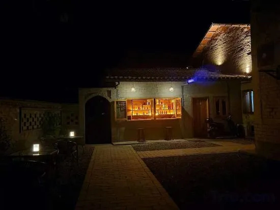 Lezhi Inn