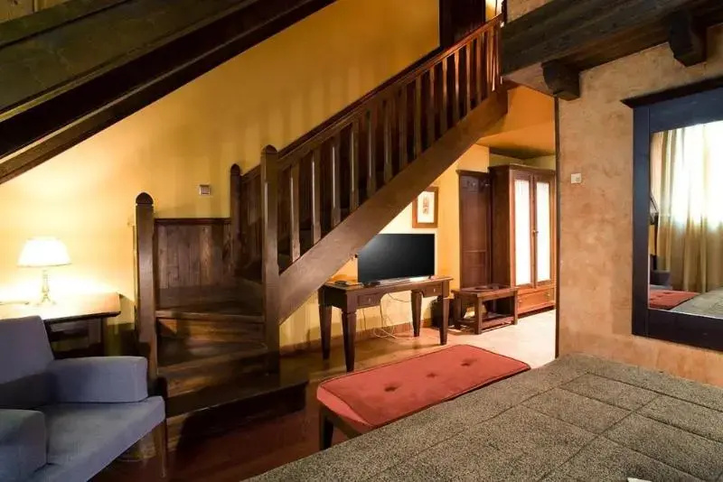 Standard Double Duplex room (full double bed)