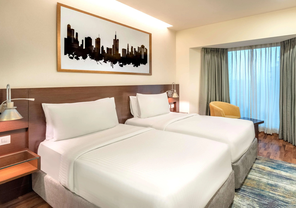 Radisson Hotel Gurugram Sohna Road City Center — 3