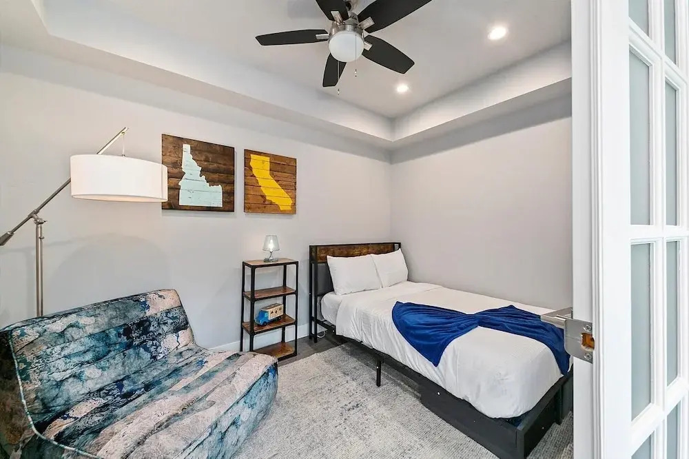 The Silver Maple — фото 2