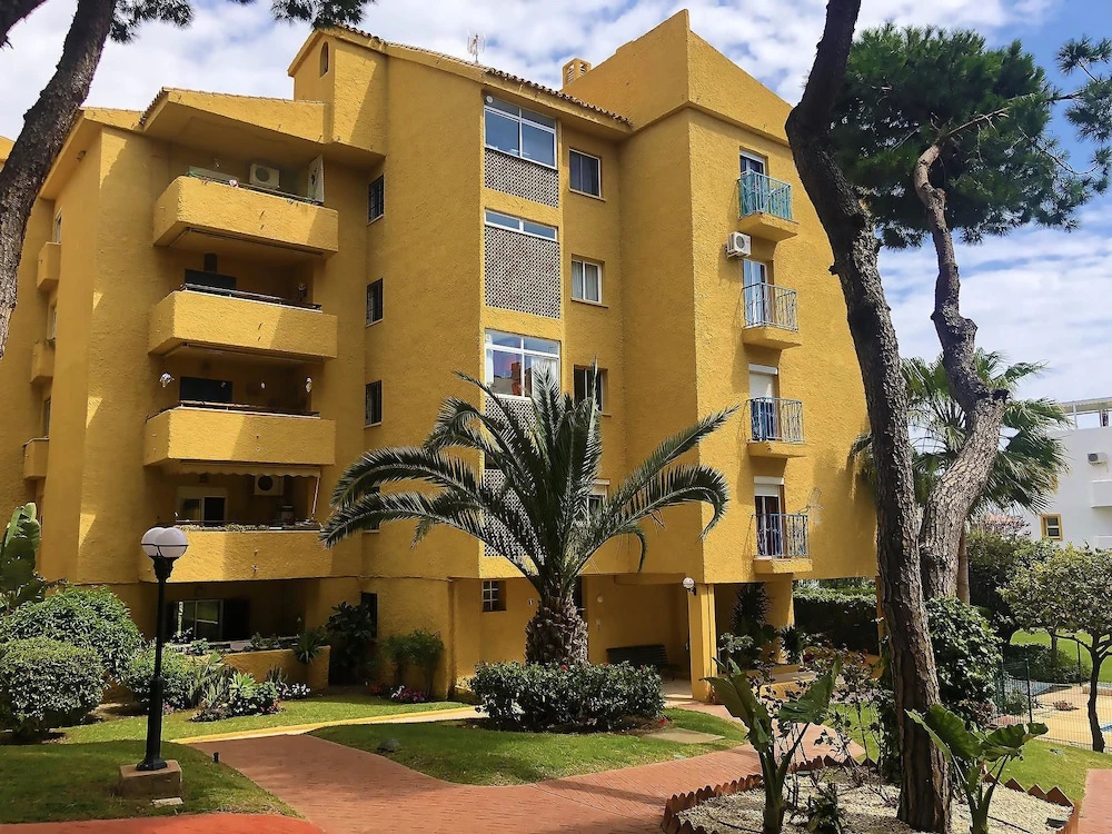 Rincon del Mar 3 Bedroom Apartment near Beach of Calahonda