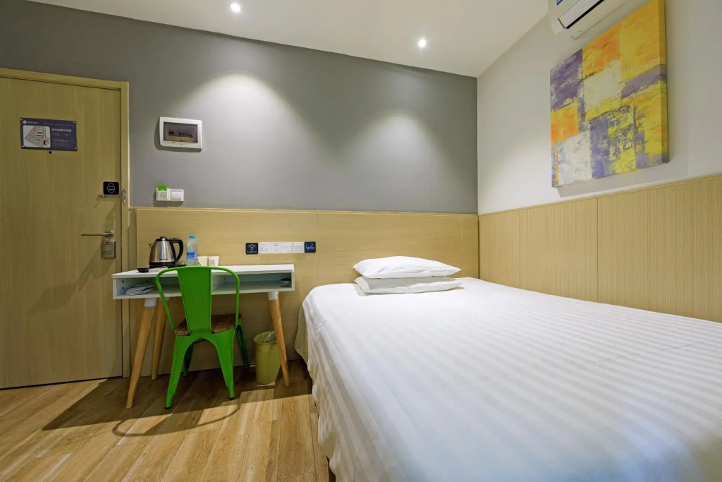 Standard Single room (single bed)