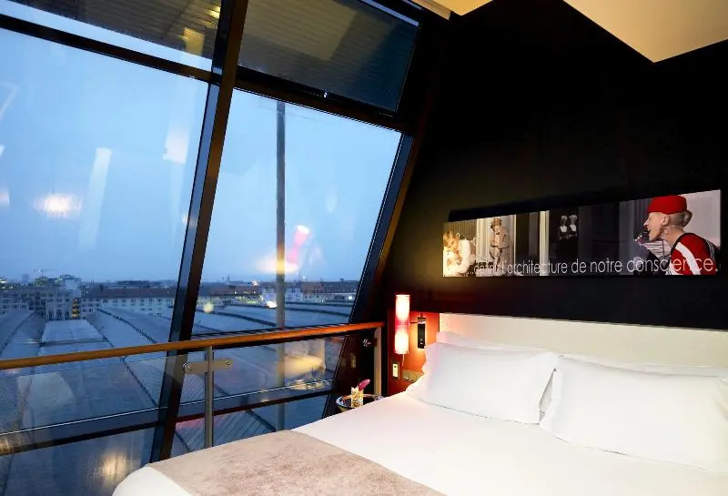 Double Junior Suite (full double bed)