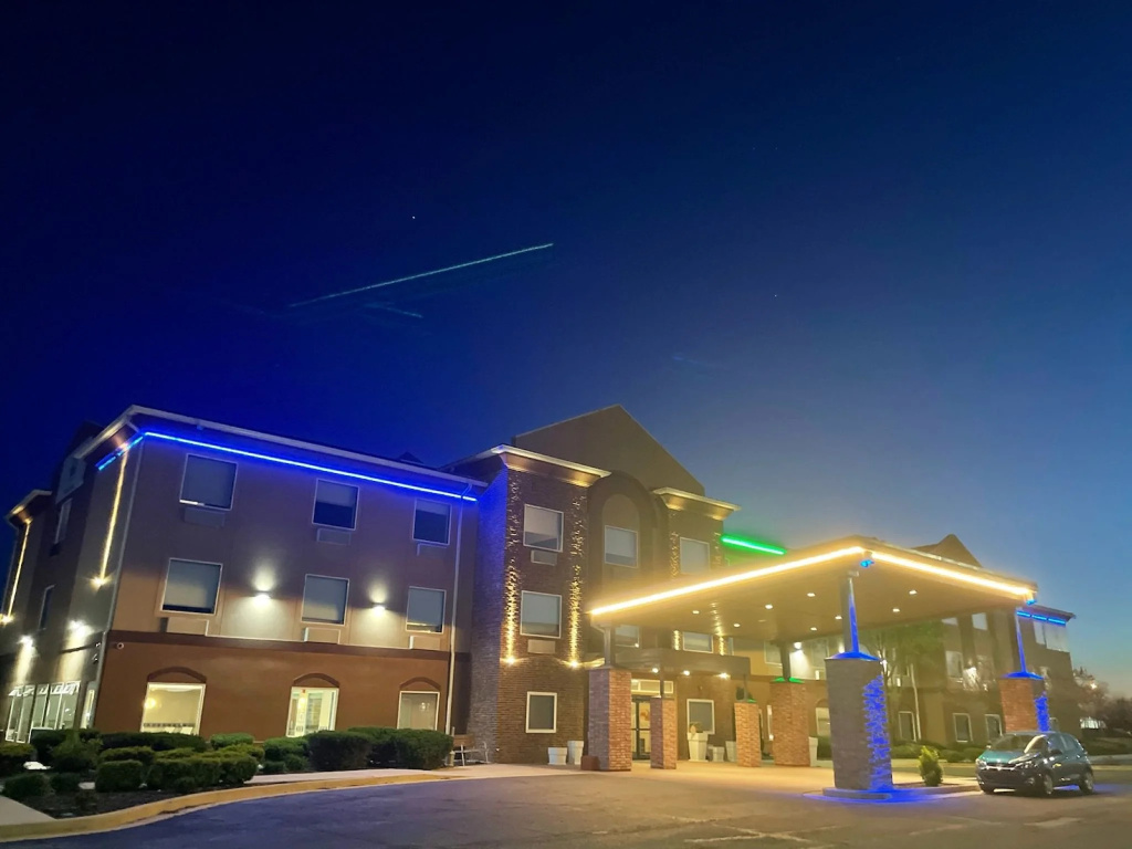 Comfort Inn & Suites Miami - Route 66