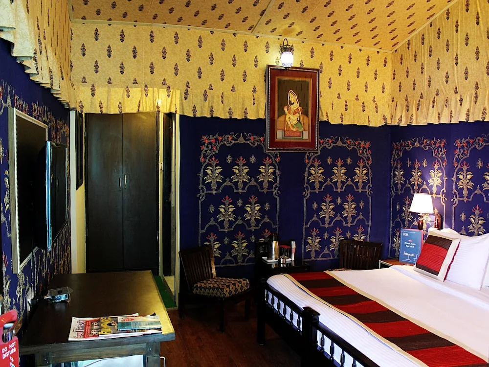 OYO 1995 Hotel Nirwana - Chambres
