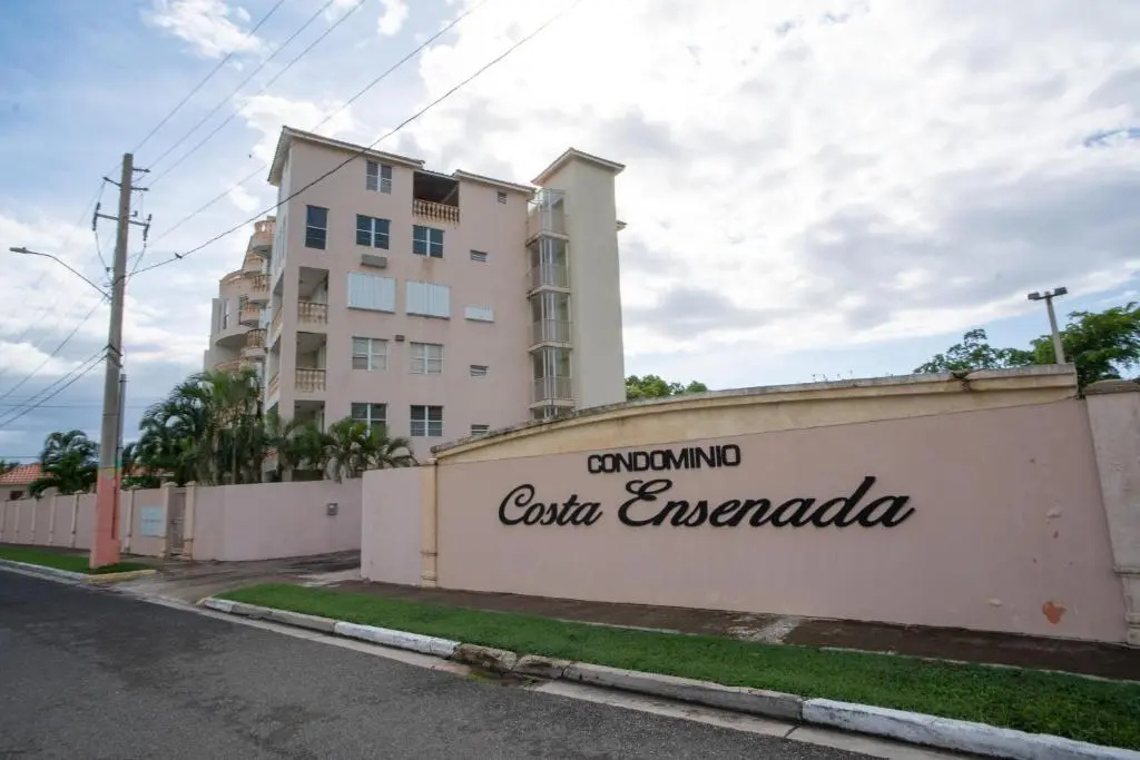 Costa Ensenada Penthouse 505 across the street from Balneario beach
