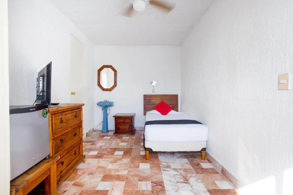 Standard Single room (single bed)