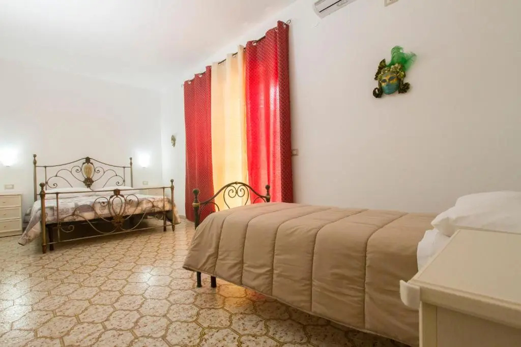 Standard Triple room with balcony