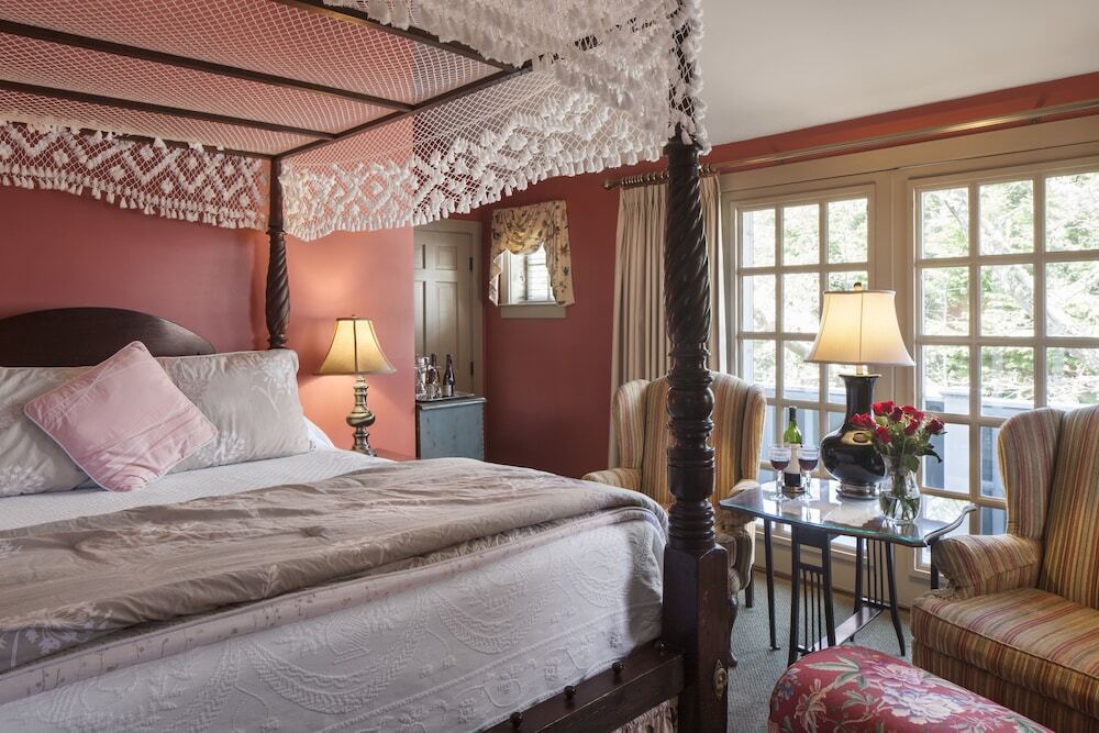 Captain's House Inn by null
