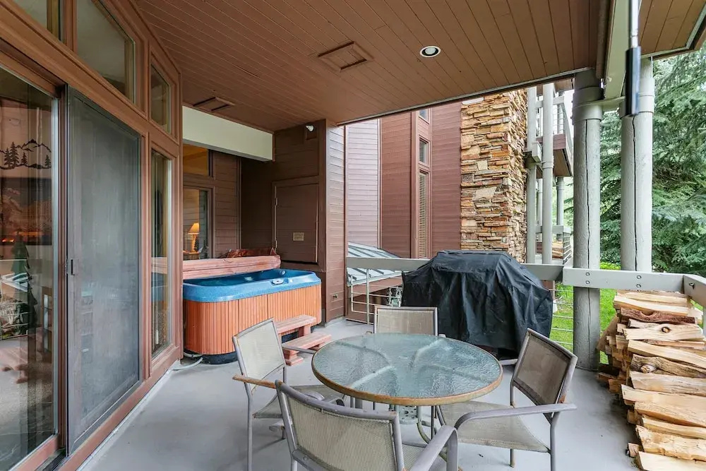 Powder Run at Deer Valley Resort - Two Bedroom Condo with Hot Tub #A12 2 Condo
