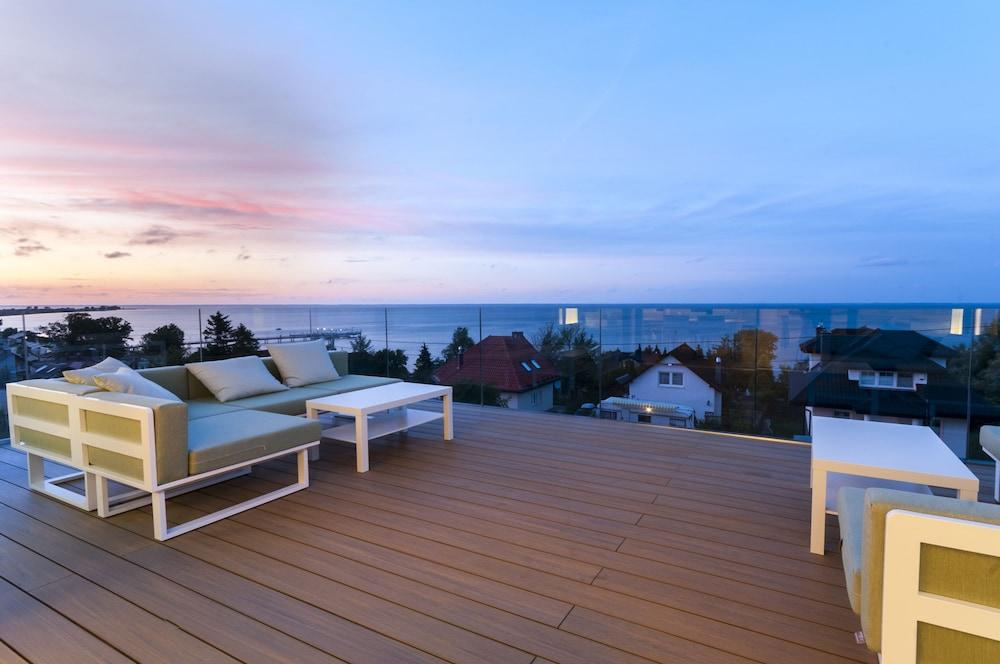 Beach & Waterfront