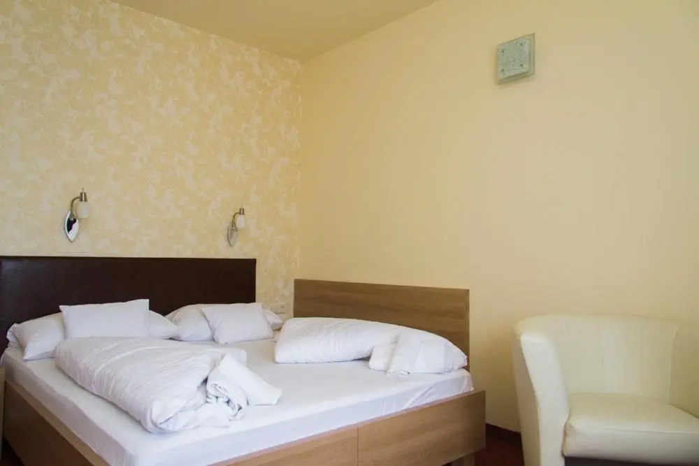 Corvina-Restaurant - Chambres
