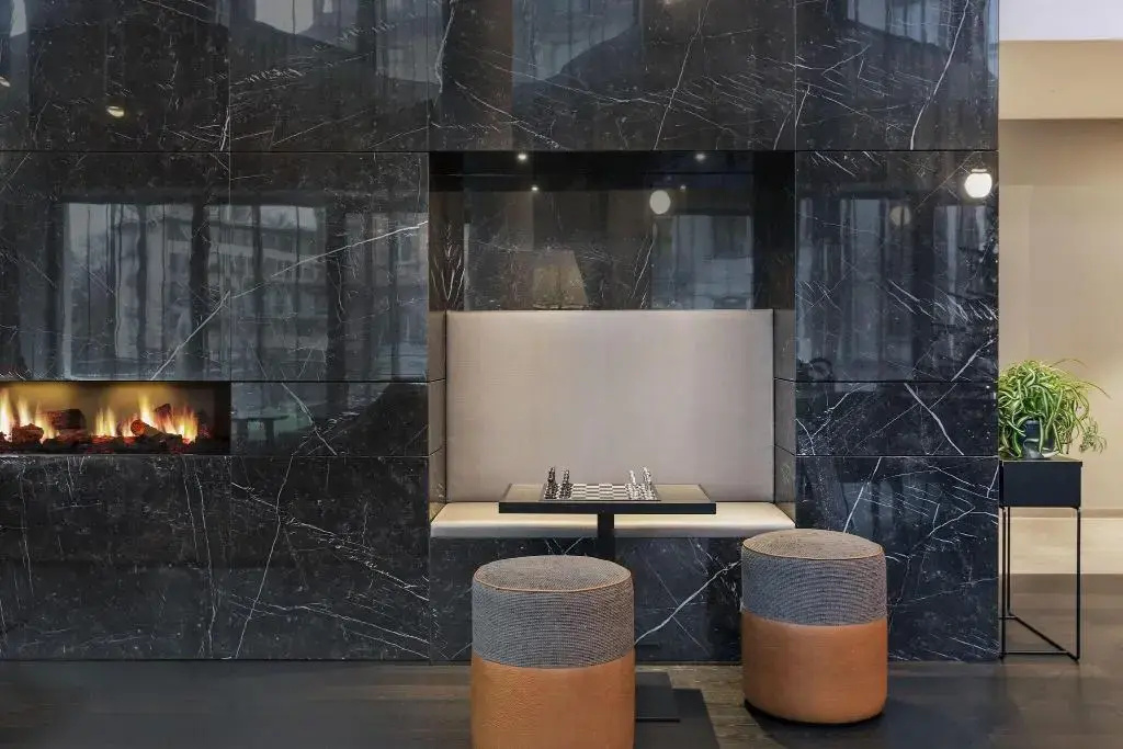 Lobby & Reception