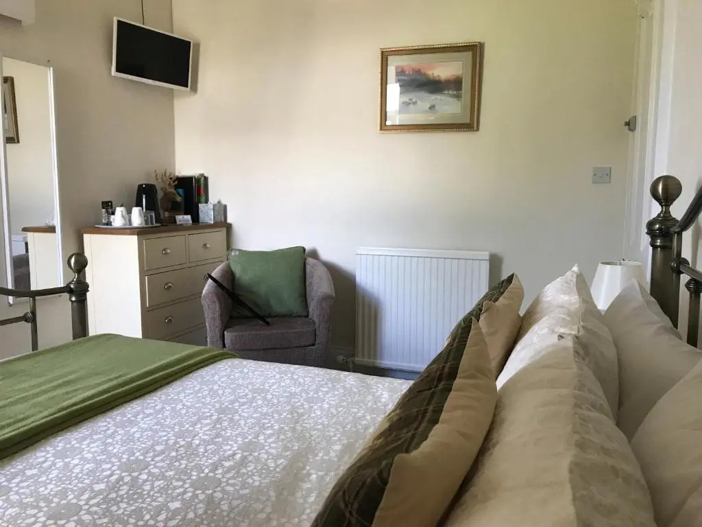 Deluxe Double room (full double bed)