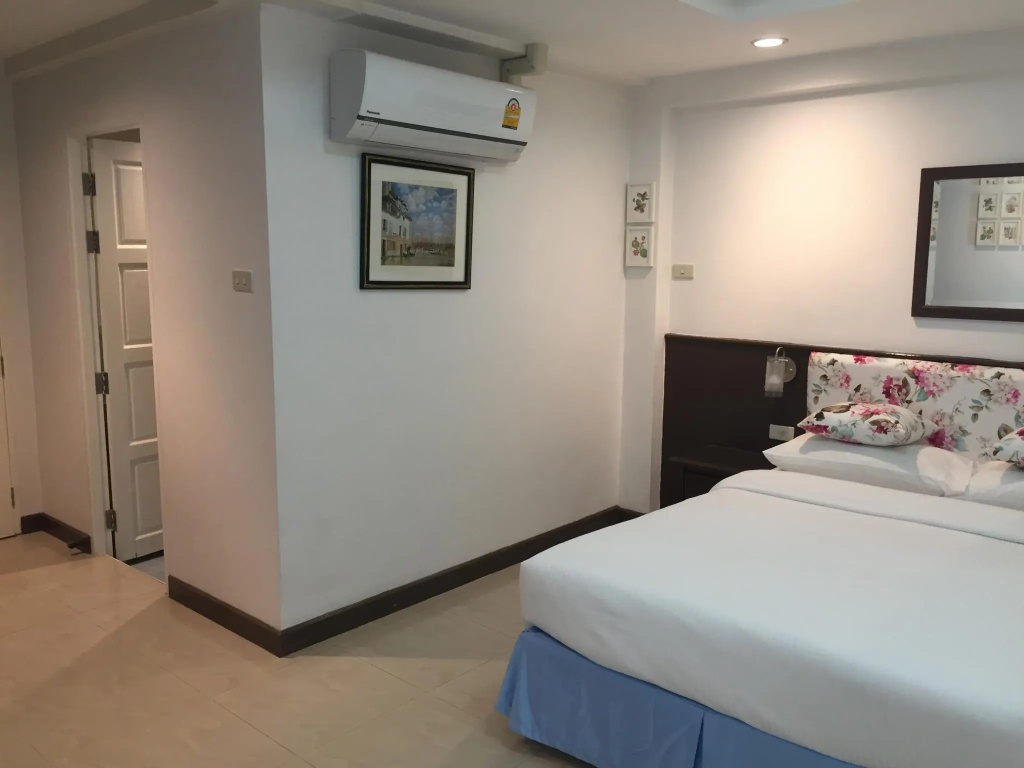 Standard Double room (full double bed)