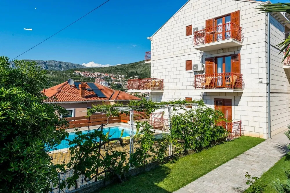 Beautiful 10-bed Villa in Dubrovnik