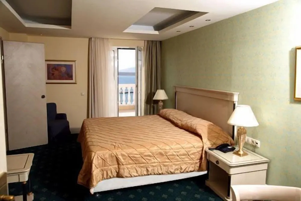 Nafsika Palace - Chambres