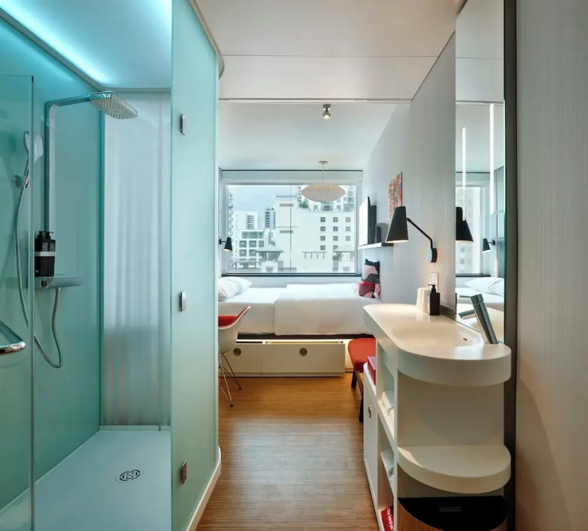 Double room (full double bed)