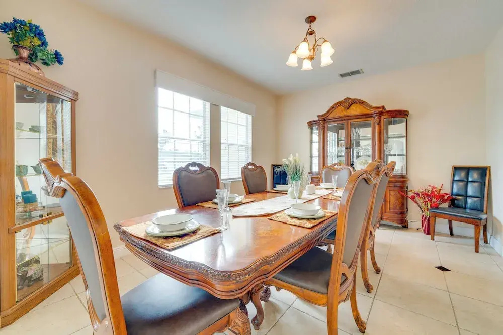 Community & Private Pools: Davenport Golf Getaway!