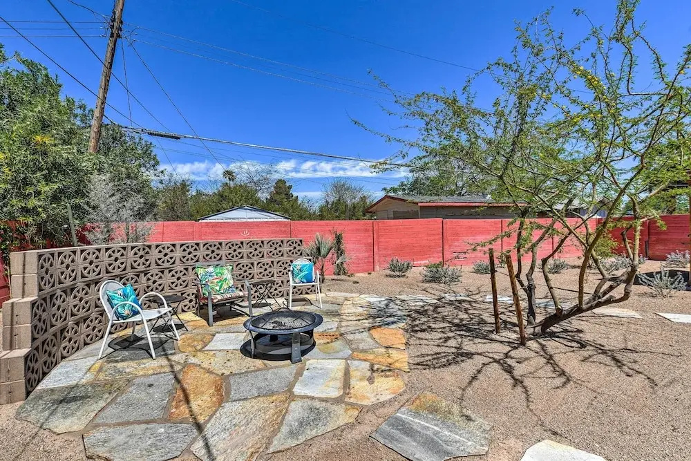 Vintage Las Vegas Oasis < 3 Mi to the Strip!
