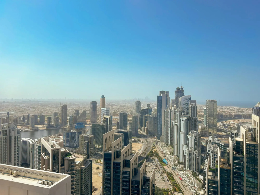 DXB - Opera Grand - 6104 - DT