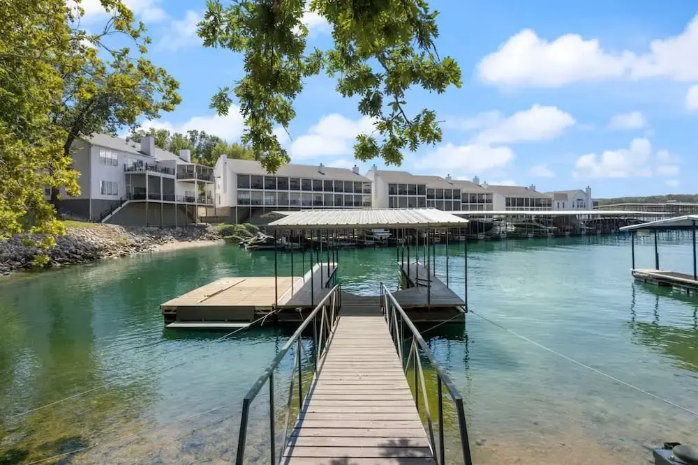 Luxury Waterfront Lakehouse With Private Dock Views