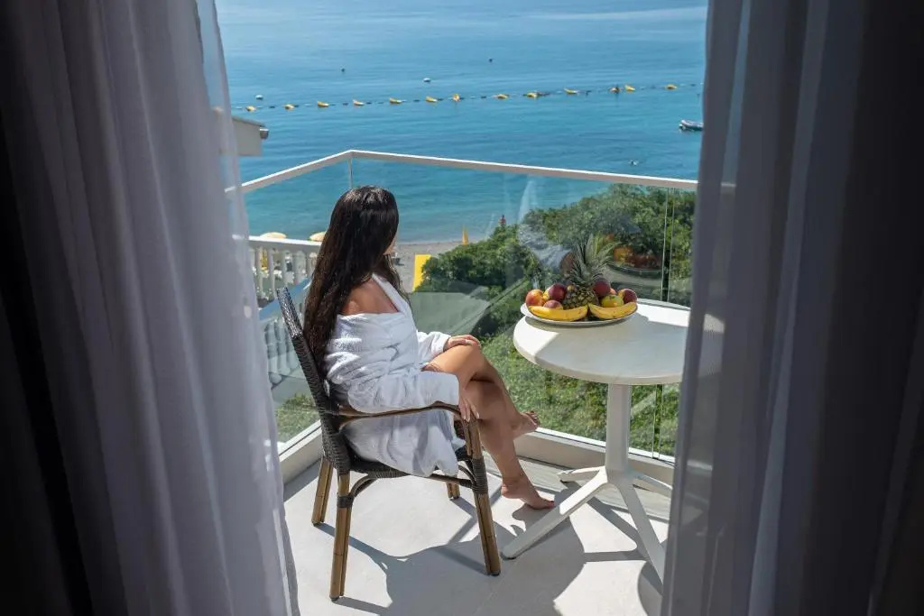 Standard Quadruple room with sea view