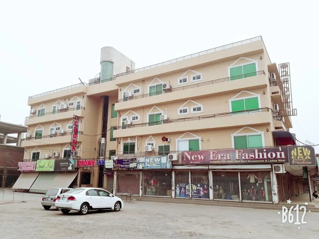 Crown Inn Hotel Multan