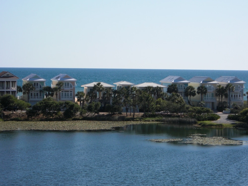 Beach & Waterfront