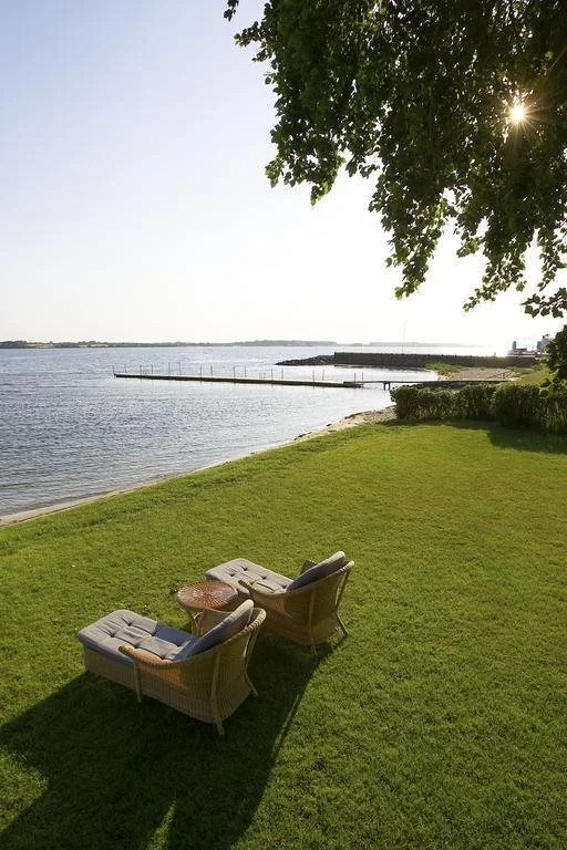 Beach & Waterfront