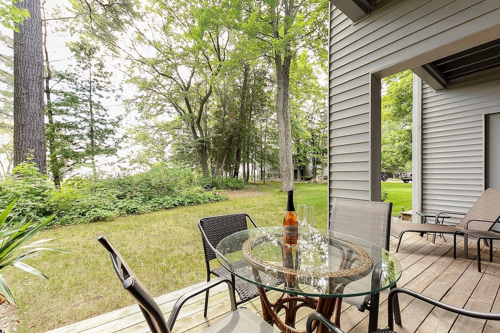 Cozy Aviation Style Lake View Condo at The Shores 5658