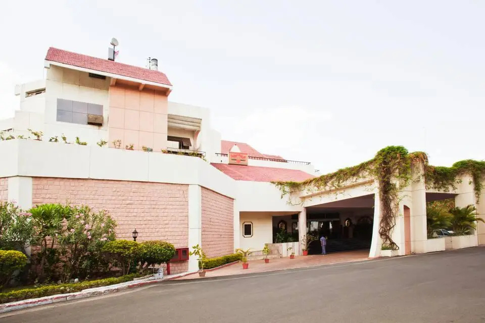 Hotel Lake View Ashok in Bhopal