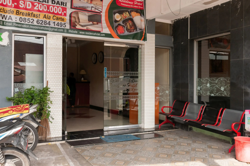 Urbanview Hotel Syariah Residence Medan