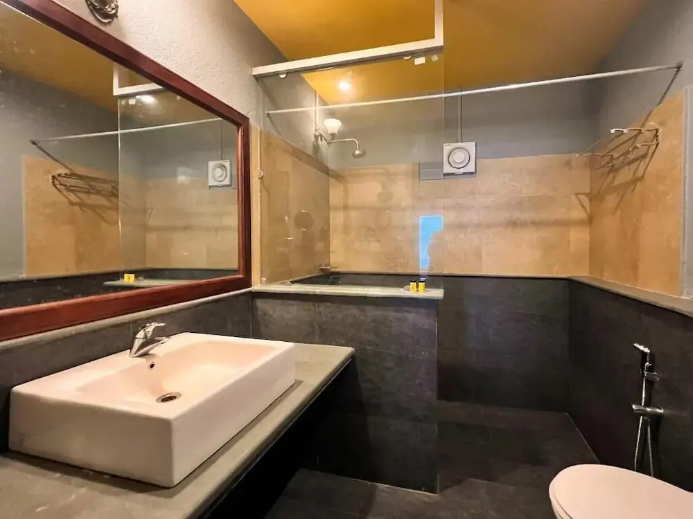 Superior Double room with balcony and with view (full double bed)