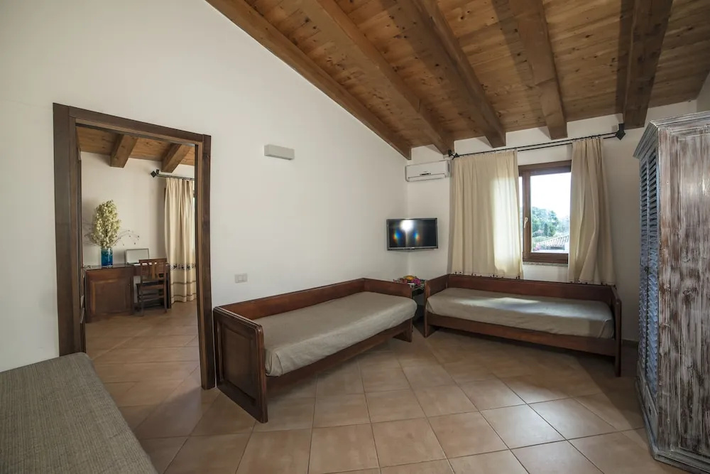 Classic Quintuple room