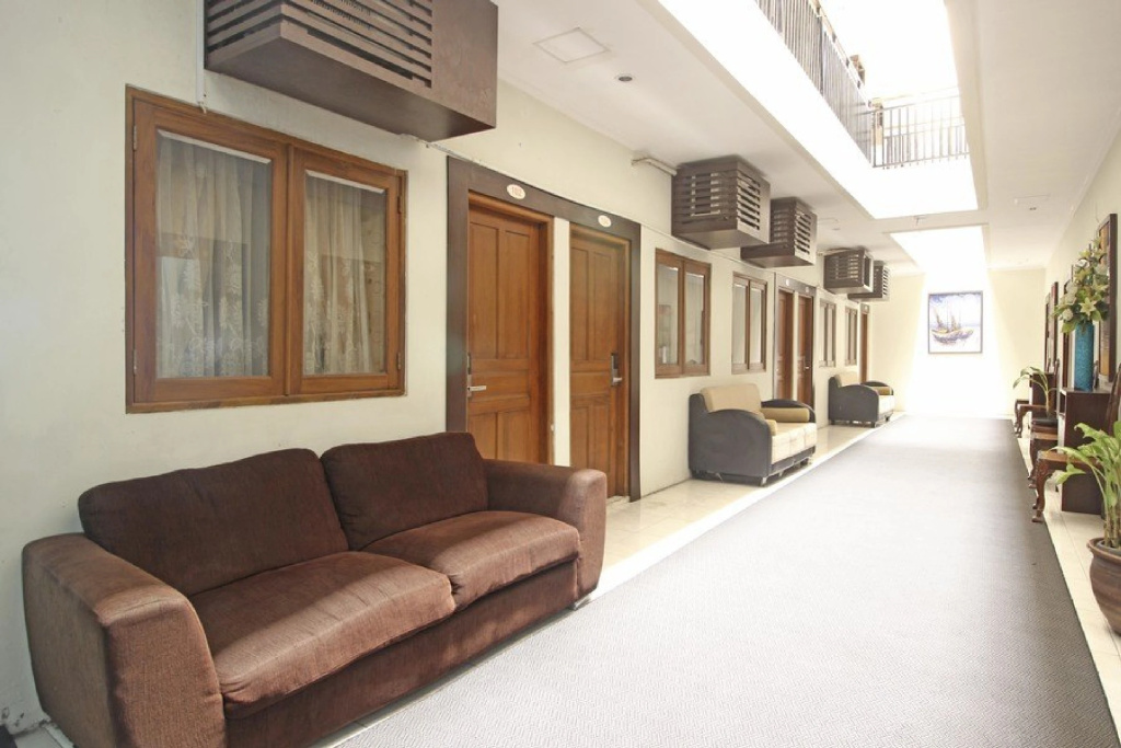 RedDoorz Plus near Keraton Solo